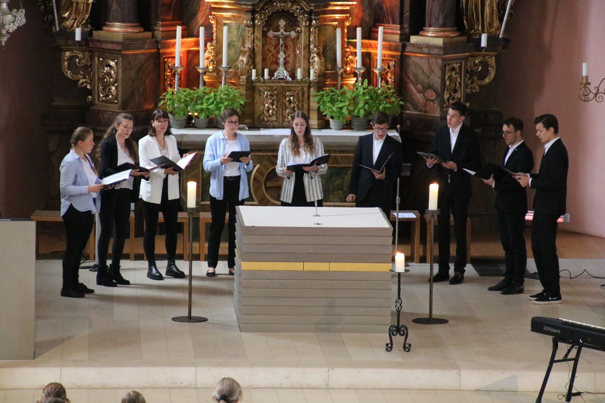 Das Vokalensemble CantArt bei einem Auftritt in Schwabach